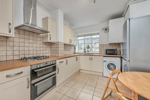 2 bedroom flat for sale, Cubitt House, Clapham, London, SW4