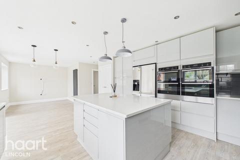 5 bedroom detached house for sale, Newark Road, Lincoln