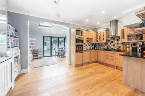 4 bedroom terraced house for sale, Phyllis Avenue, Motspur Park