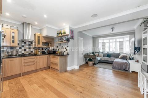 4 bedroom terraced house for sale, Phyllis Avenue, Motspur Park