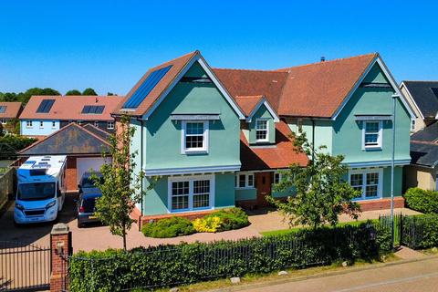 5 bedroom detached house for sale, Mosscotts, Dunmow CM6