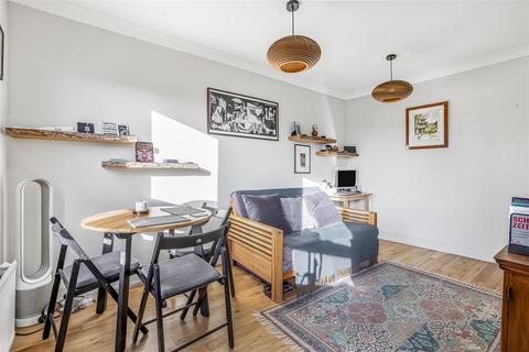 1 bedroom flat for sale, Lower Richmond Road, Putney, SW15