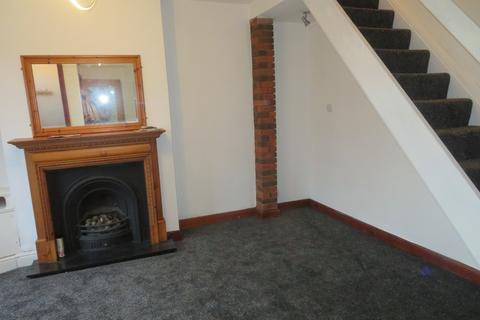 2 bedroom terraced house to rent, Leamington Street, Rochdale, OL12