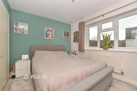 2 bedroom end of terrace house for sale, Griffin Close, Singleton, Kent