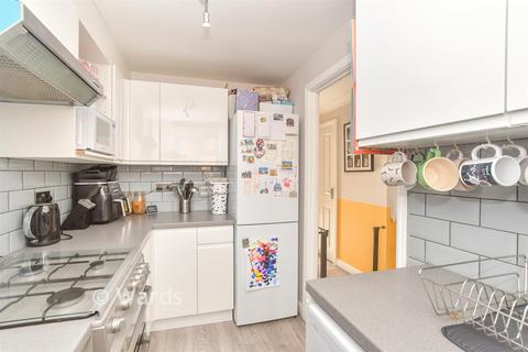 2 bedroom end of terrace house for sale, Griffin Close, Singleton, Kent