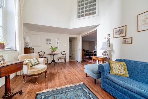 3 bedroom duplex for sale, Princess Park Manor, Friern Barnet