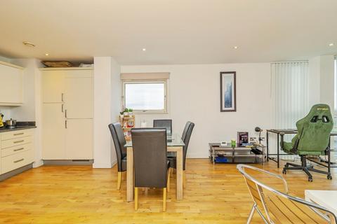 1 bedroom flat for sale, Lower Twelfth Street, Milton Keynes, Buckinghamshire, MK9