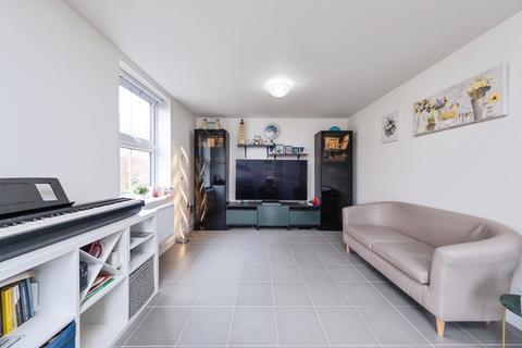 undefined, Alfred Way, Buckingham, Buckinghamshire, MK18