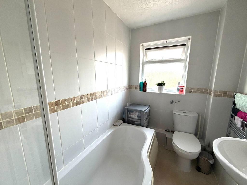 Bathroom.JPG