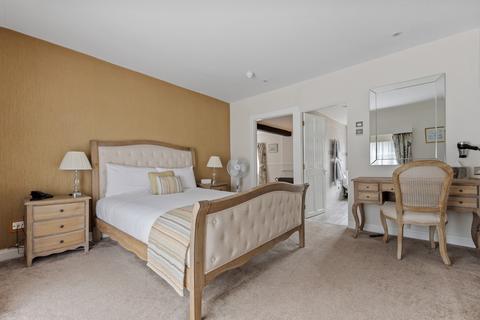 Hospitality for sale, 32 High West St Dorchester DT1 1UP