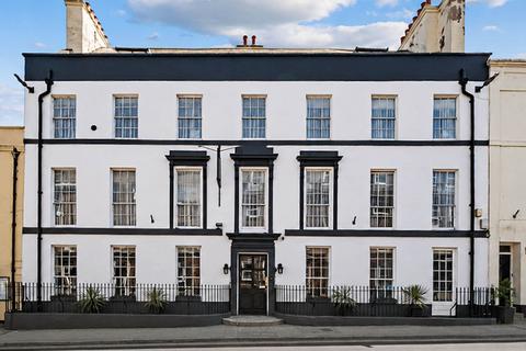 Hospitality for sale, 32 High West St Dorchester DT1 1UP
