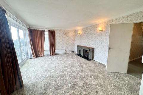 3 bedroom chalet for sale, Hillcrest Road