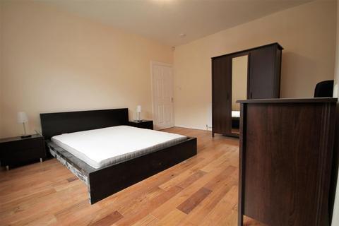 2 bedroom flat to rent, Hotspur Street, Heaton