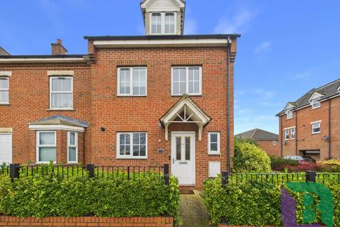4 bedroom end of terrace house for sale, Station Road, Milton Keynes MK17