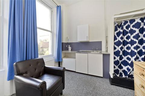 Studio to rent, Castletown Road, West Kensington W14