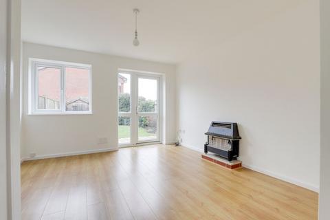 2 bedroom property for sale, Peregrine Close, Nottingham NG7