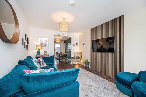 3 bedroom semi-detached house for sale, 16 Morlich Place, Kinross, KY13 8BW