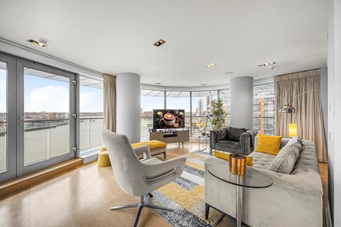 3 bedroom flat for sale, New Providence Wharf, 1 Fairmont Avenue, Isle Of Dogs, London, E14.