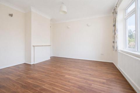 3 bedroom terraced house for sale, Barton Way, Borehamwood
