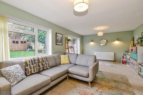4 bedroom semi-detached house for sale, Gade Valley Close, Kings Langley, WD4
