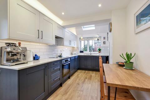 4 bedroom semi-detached house for sale, Gade Valley Close, Kings Langley, WD4