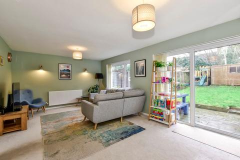 4 bedroom semi-detached house for sale, Gade Valley Close, Kings Langley, WD4