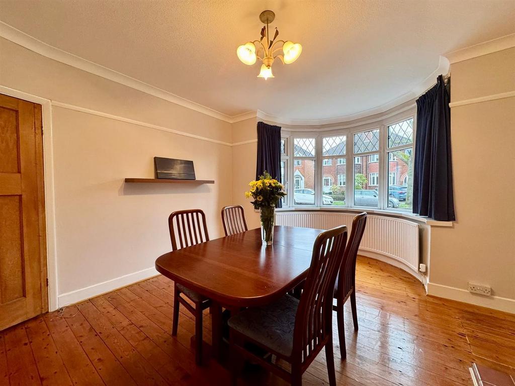 Dining room, 3.jpeg