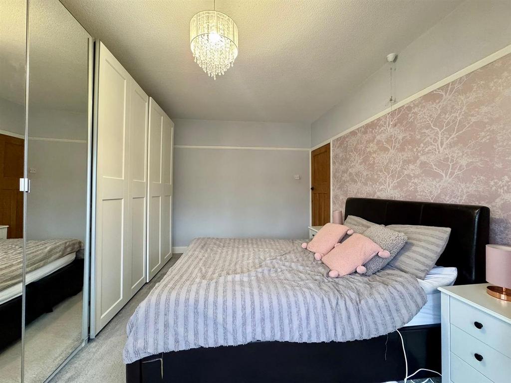 Master bedroom, 2.jpeg