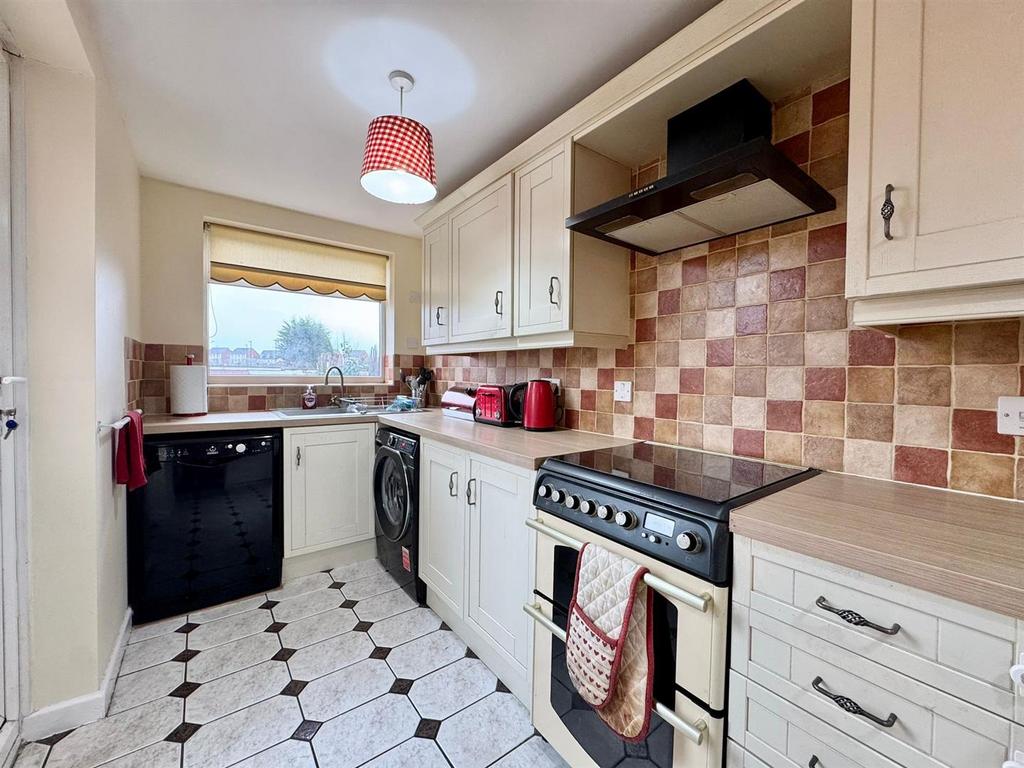 Kitchen, 3.jpeg