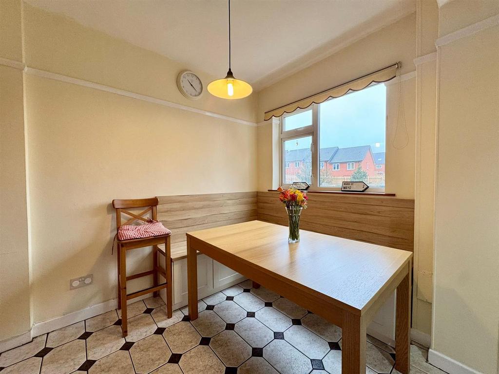 Kitchen, 4.jpeg