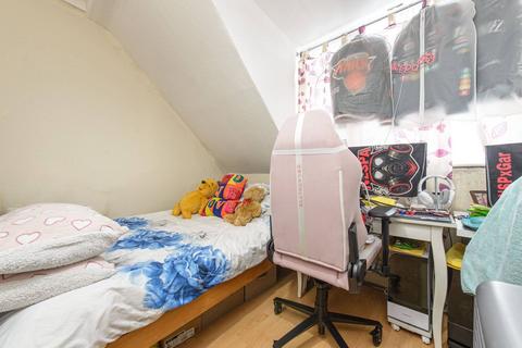 2 bedroom flat for sale, The Broadway, Mill Hill, London, NW7