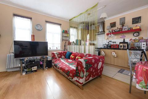 2 bedroom flat for sale, The Broadway, Mill Hill, London, NW7