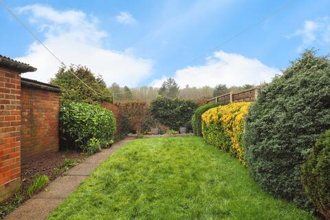 3 bedroom semi-detached house for sale, Shortwood Avenue, Hucknall, Nottingham, Nottinghamshire, NG15
