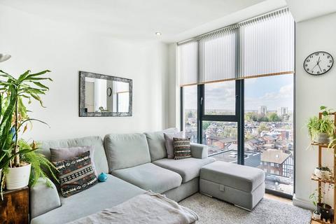 1 bedroom flat to rent, Masons Avenue, Croydon, CR0