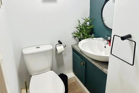 4 bedroom detached house for sale, Whitby Crescent, Woodthorpe, Nottingham, Nottinghamshire, NG5