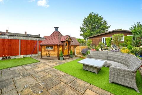 3 bedroom semi-detached house for sale, Mansfield Road, Mansfield, Nottinghamshire, NG21