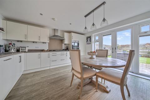 3 bedroom semi-detached house to rent, Newbury, Berkshire, RG14