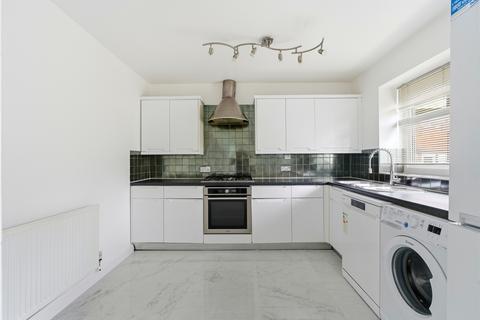 3 bedroom apartment to rent, Hughenden Road, Hertfordshire AL4