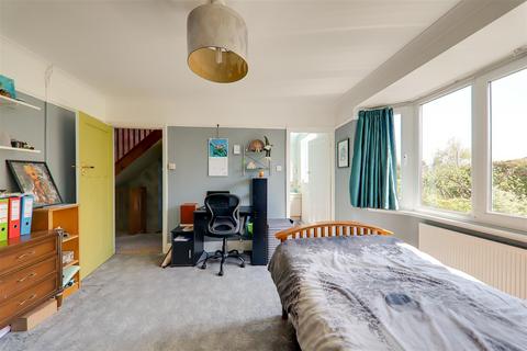 undefined, Poulters Lane, Thomas A Becket, Worthing