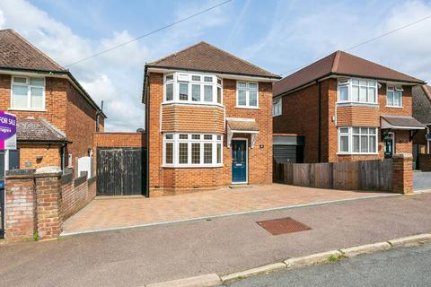 3 bedroom detached house to rent, Belmont Road, HP3, Hemel Hempstead, HP3