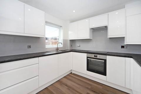 undefined, Isis Close, Aylesbury