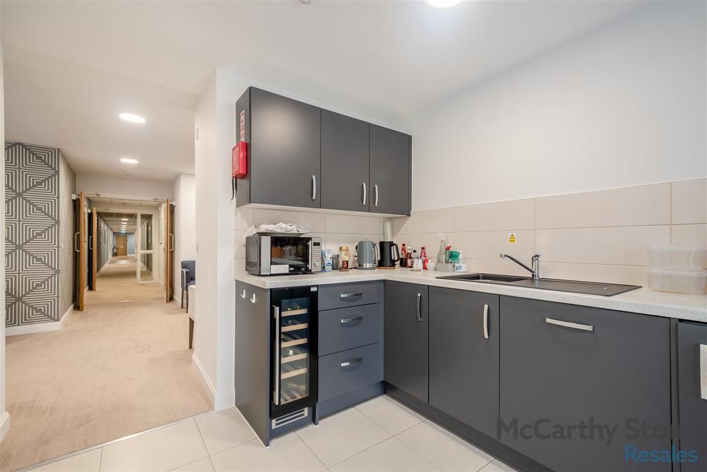 8678512-interior24.jpg