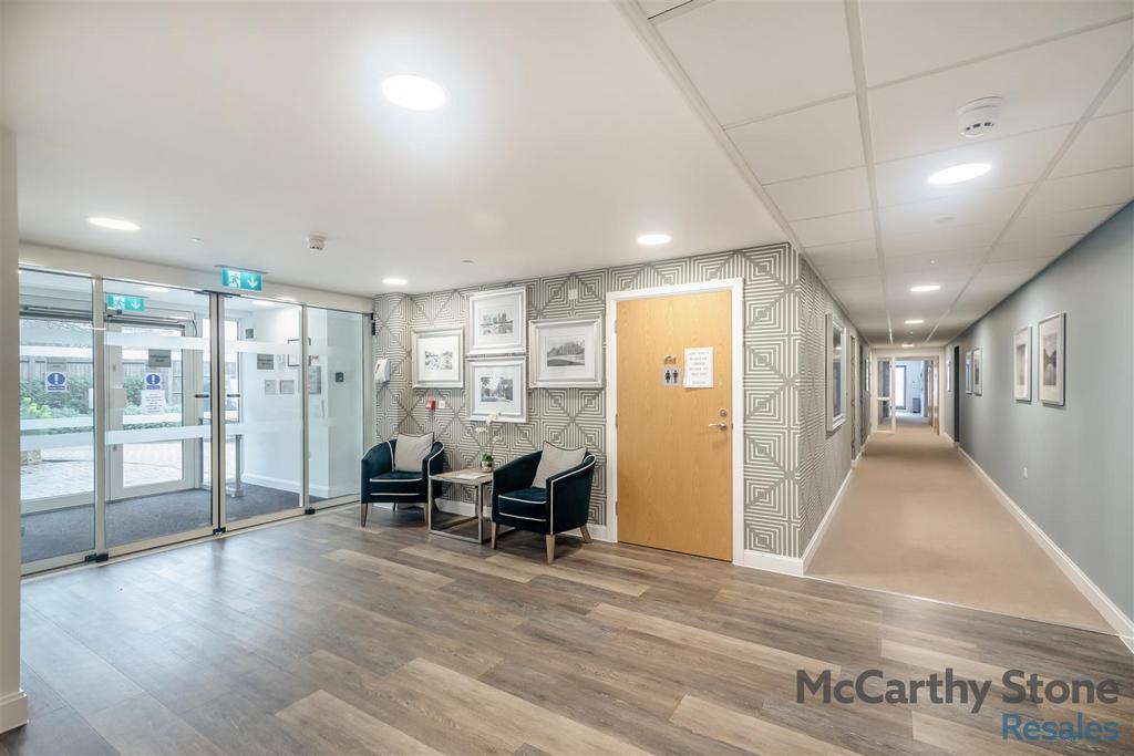 8678512-interior18.jpg