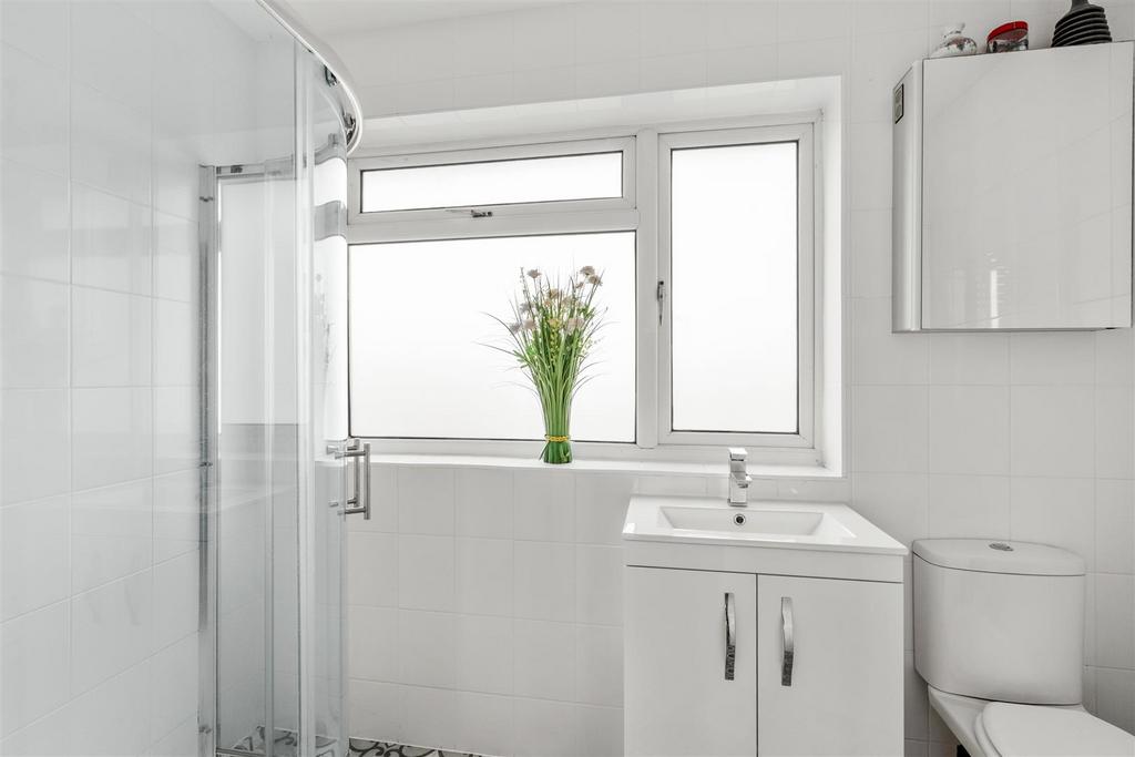 5 Copners Drive, HP14 6 SG-12.jpg