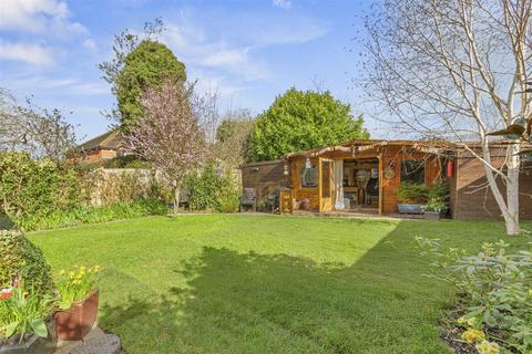 4 bedroom detached house for sale, Copners Drive, Holmer Green HP15