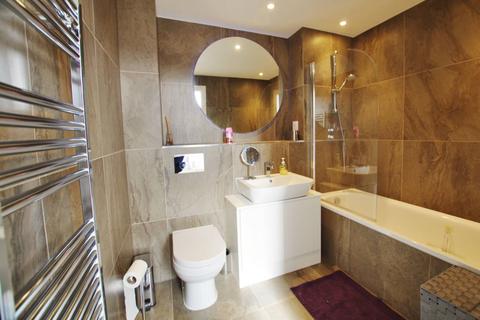 2 bedroom flat for sale, Rembrandt House, Watford, WD18