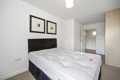 2 bedroom apartment to rent, Chi Building, Crowder Street E1