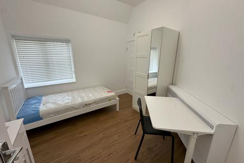 1 bedroom property to rent, 17 Church Road, Maidstone ME15