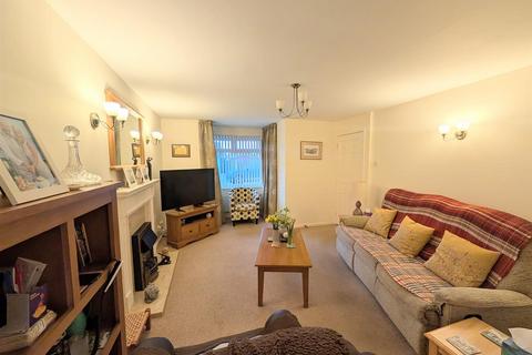 3 bedroom detached house for sale, Oak Drive, Balderton, Newark
