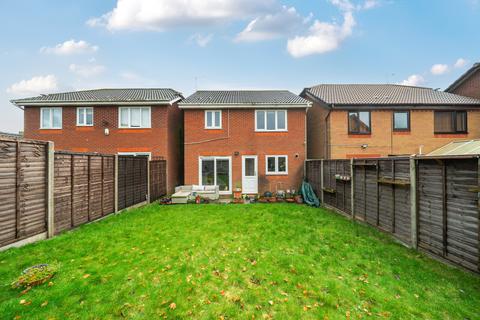 3 bedroom detached house for sale, Alexandra Gardens, Knaphill, Woking, GU21